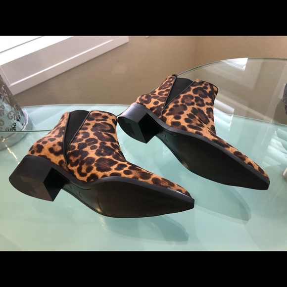 NEW Marc Fisher, Leopard Bootie/Ankle Boot, 6.5 - Picture 8 of 9